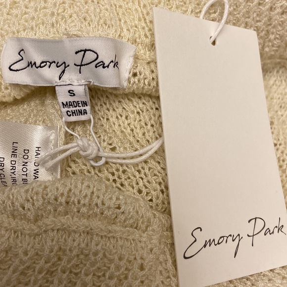 Emory Park Ivory Knit Crochet High Rise Elastic Waistband Size Small Short - Picture 3 of 5